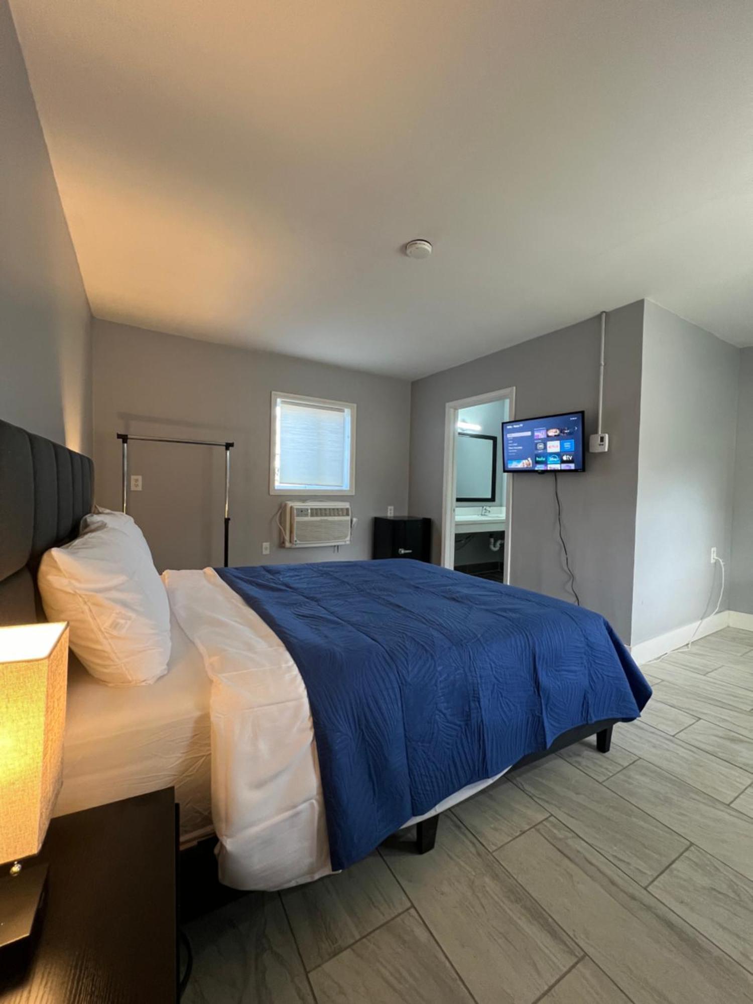 Nest Inn Уотертаун Экстерьер фото